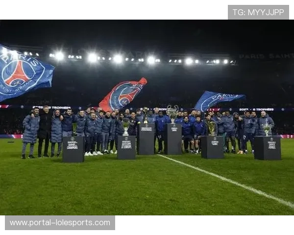 阿尔及利亚裔球迷支持巴黎FC，德比文化多元化